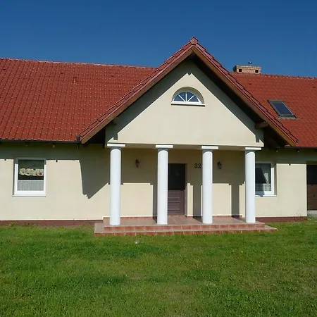 Dom Kaszuby Holiday home *